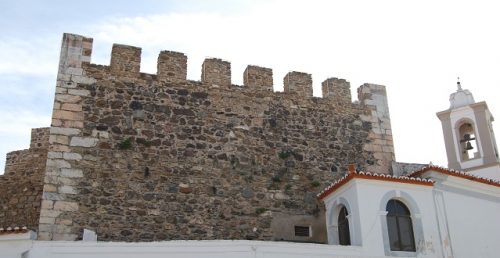 Castelo (muralhas)